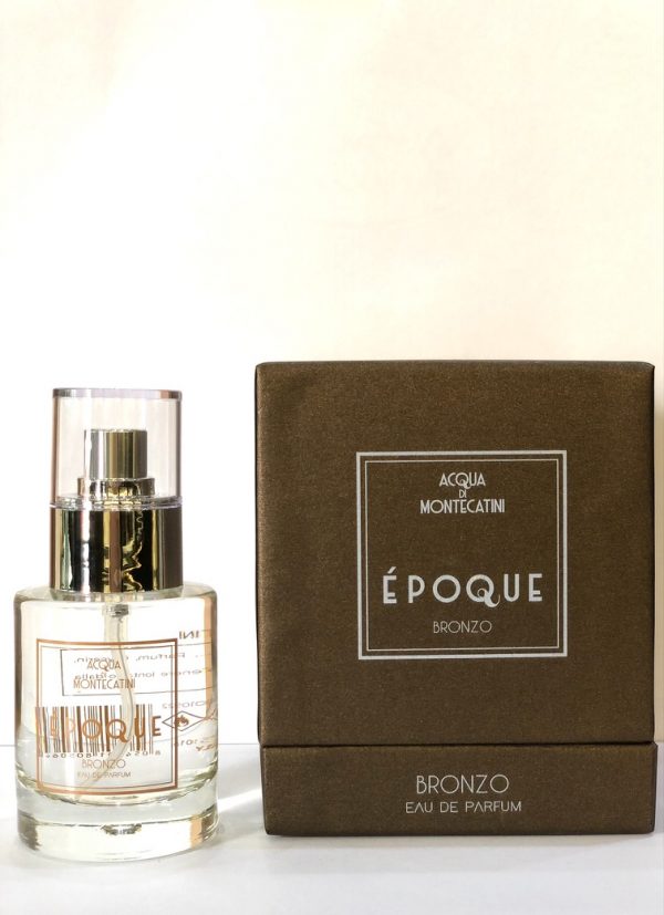 Eau de parfum Donna dalle note agrumate e fiorite per una fragranza fresca e dolce, intensissima e sbarazzina. Edizione limitata realizzata in soli 100 pezzi.